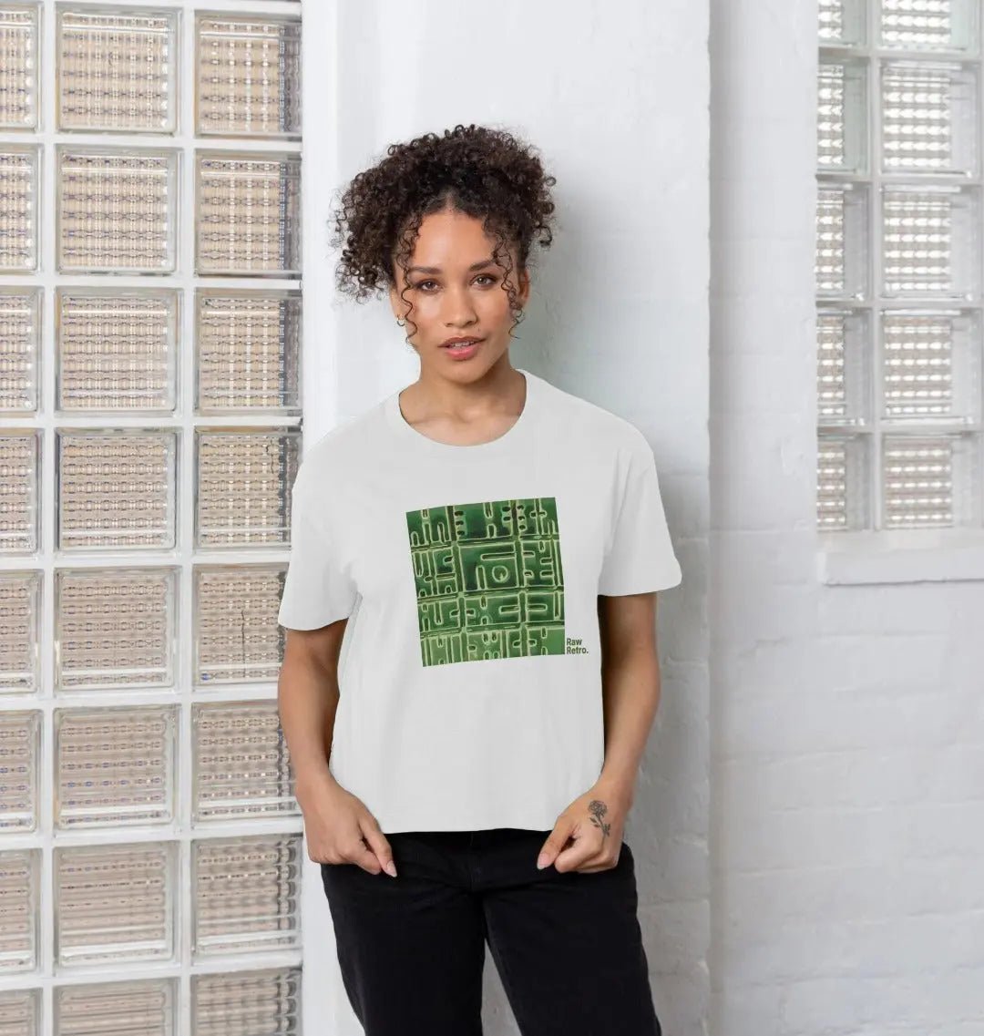 Unisex Retro Tee Helios Pottery Abstract Square Women's Boxy Fit - Raw Retro.