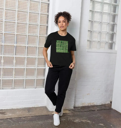 Unisex Retro Tee Helios Pottery Abstract Square Women's Boxy Fit - Raw Retro.